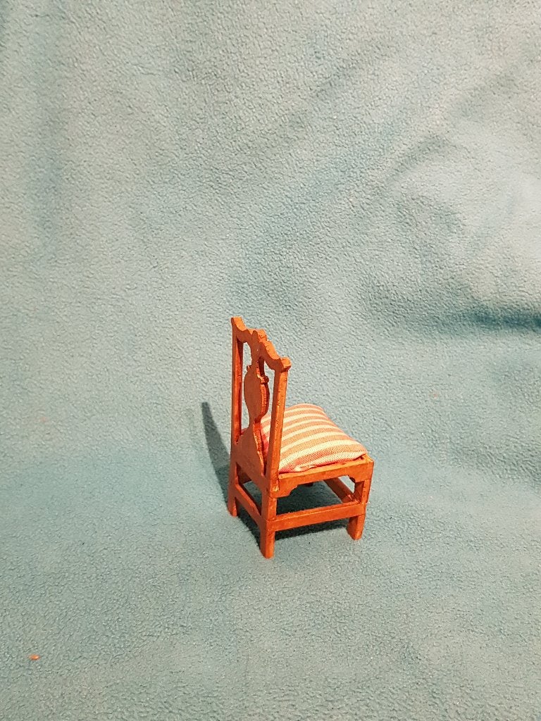 Miniatuur stoel voor poppenhuis - Houten stoel, Verzenden, Gebruikt, Toebehoren