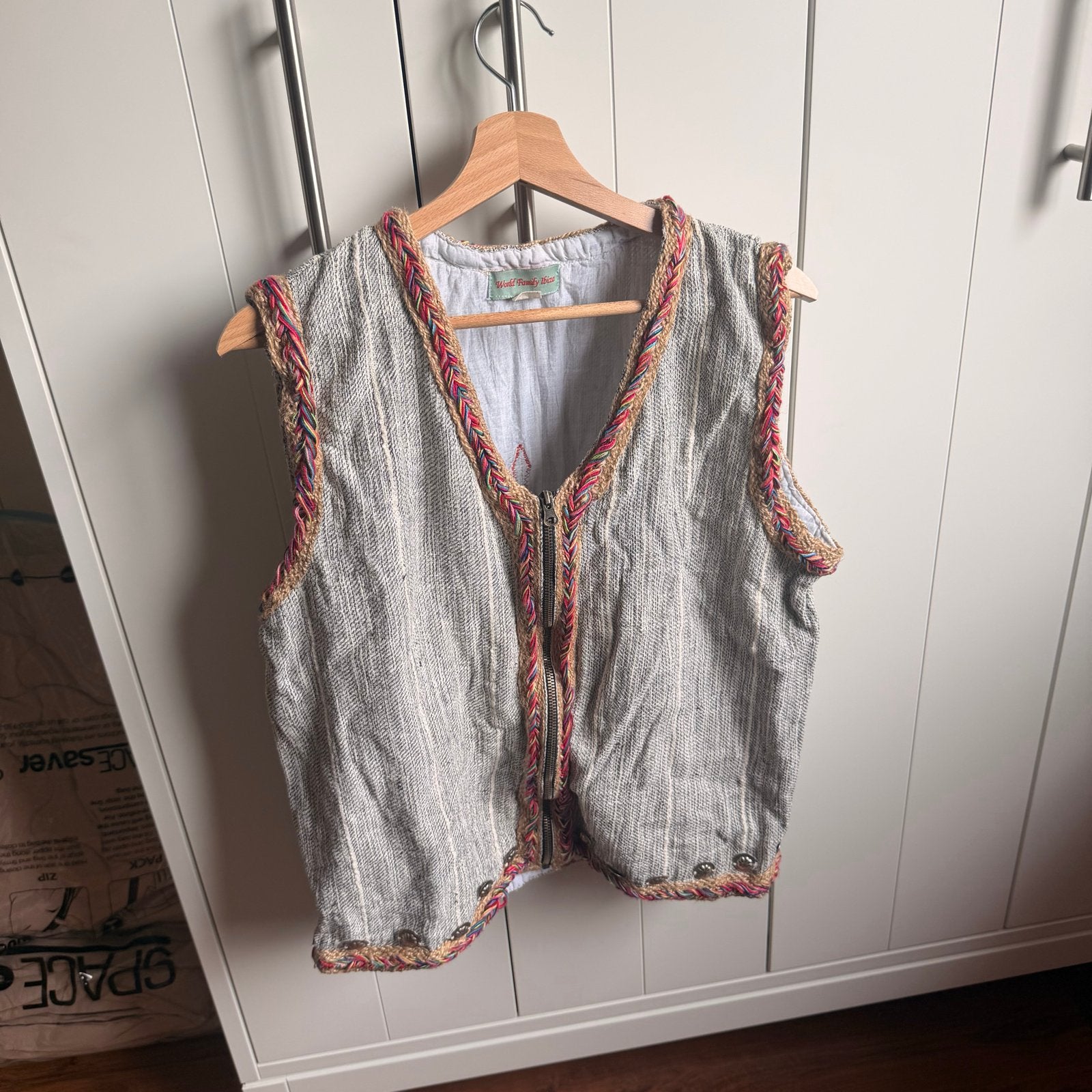 World Family Ibiza Vest - Zo goed als nieuw, Kleding | Dames, Ophalen of Verzenden, Zo goed als nieuw, Maat 38/40 (M), Grijs
