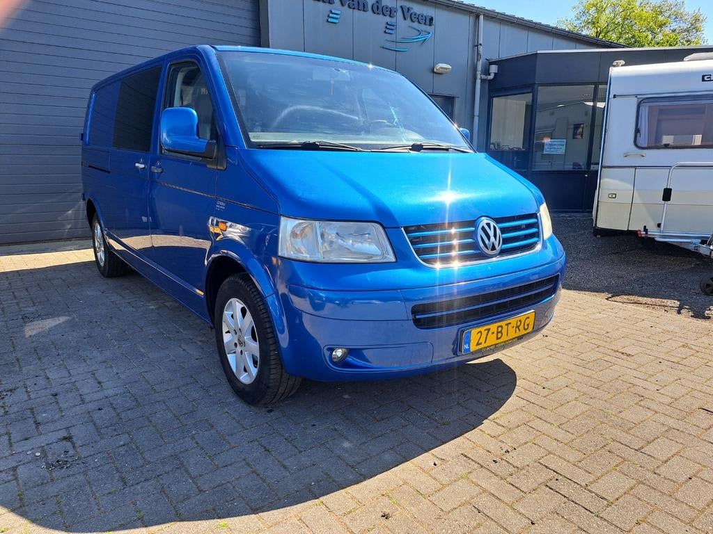 Volkswagen Transporter 2.5 TDI L2-H1/Dub-Cab/AC/Schuifd L+R, Auto's, Stof, 2500 kg, Origineel Nederlands, Diesel