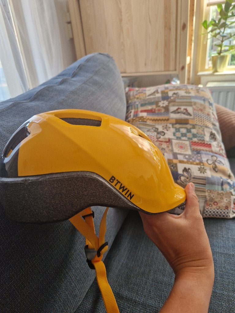 Fiets helm, amper gebruikt., Ophalen, Zo goed als nieuw, 14 inch of minder, BTWIN