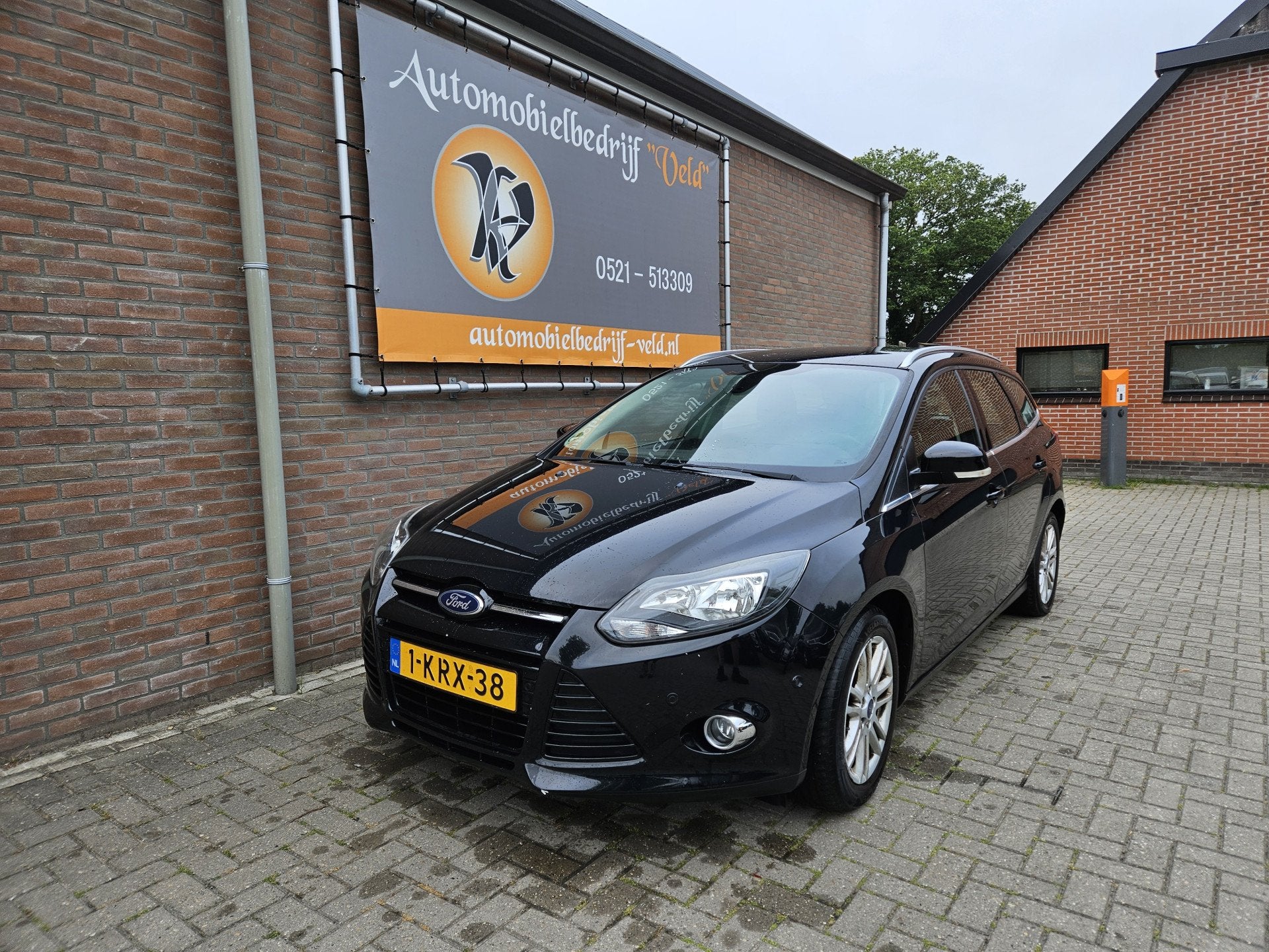 Ford FOCUS Wagon 1.0 EcoBoost Titanium (motor probleem), Auto's, Euro 5, Stof, Gebruikt, Zwart