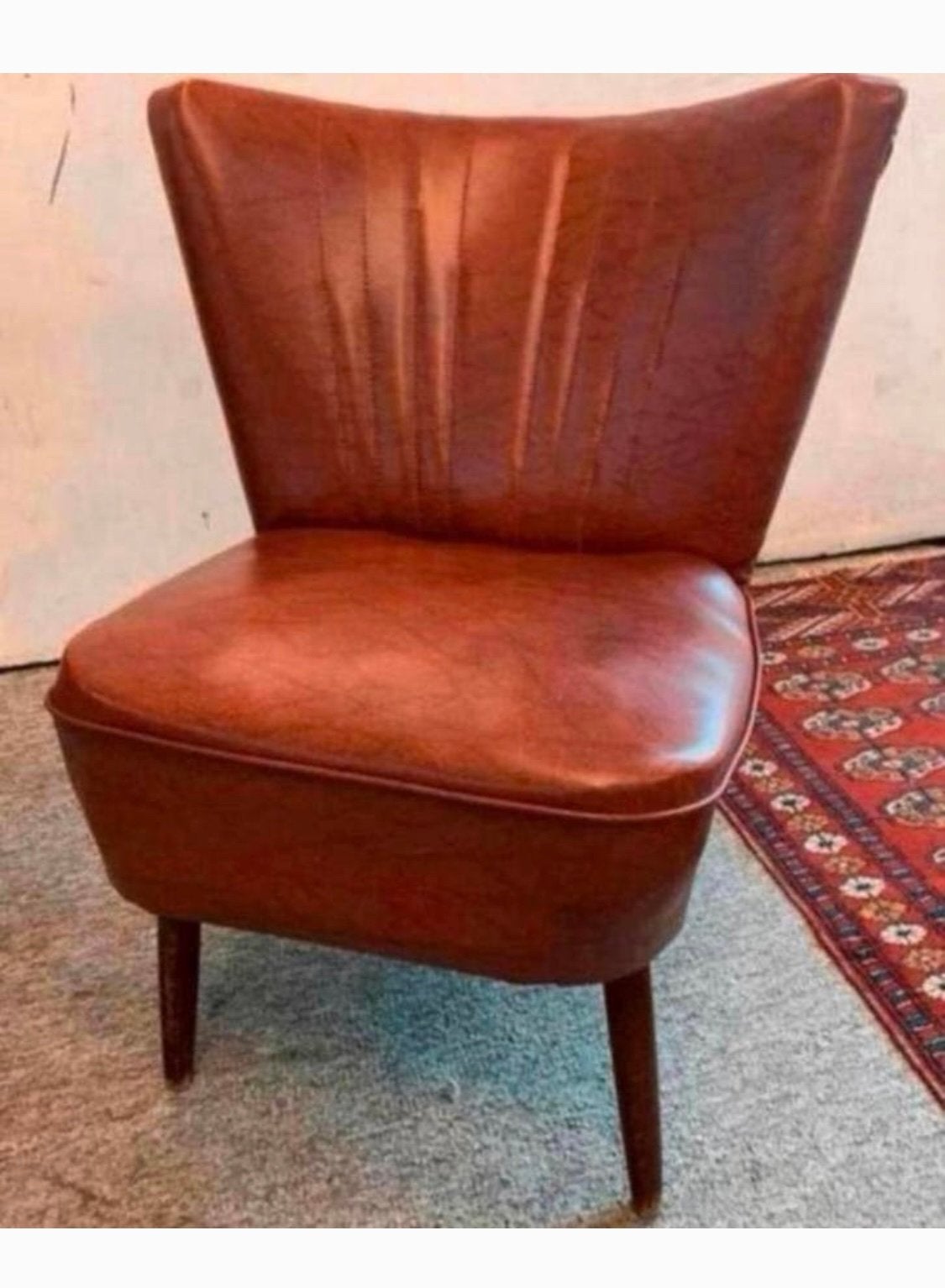 Fauteuil leuk skai leder club fauteuiltje uit de jaren 60., Verzenden