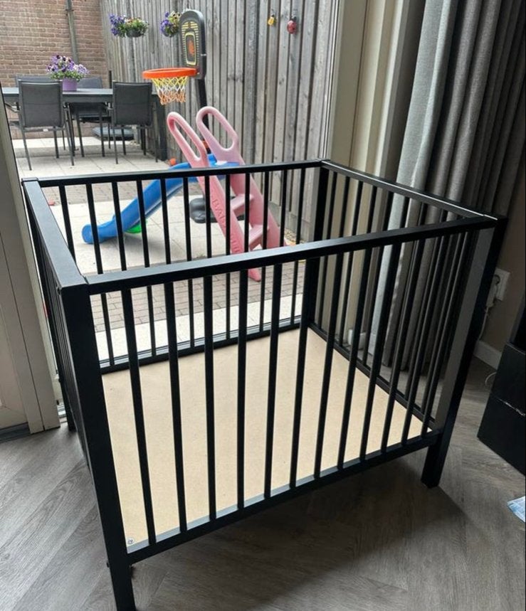 Zwarte Europe Baby box, Ophalen, Gebruikt, Vierkant, In hoogte verstelbaar
