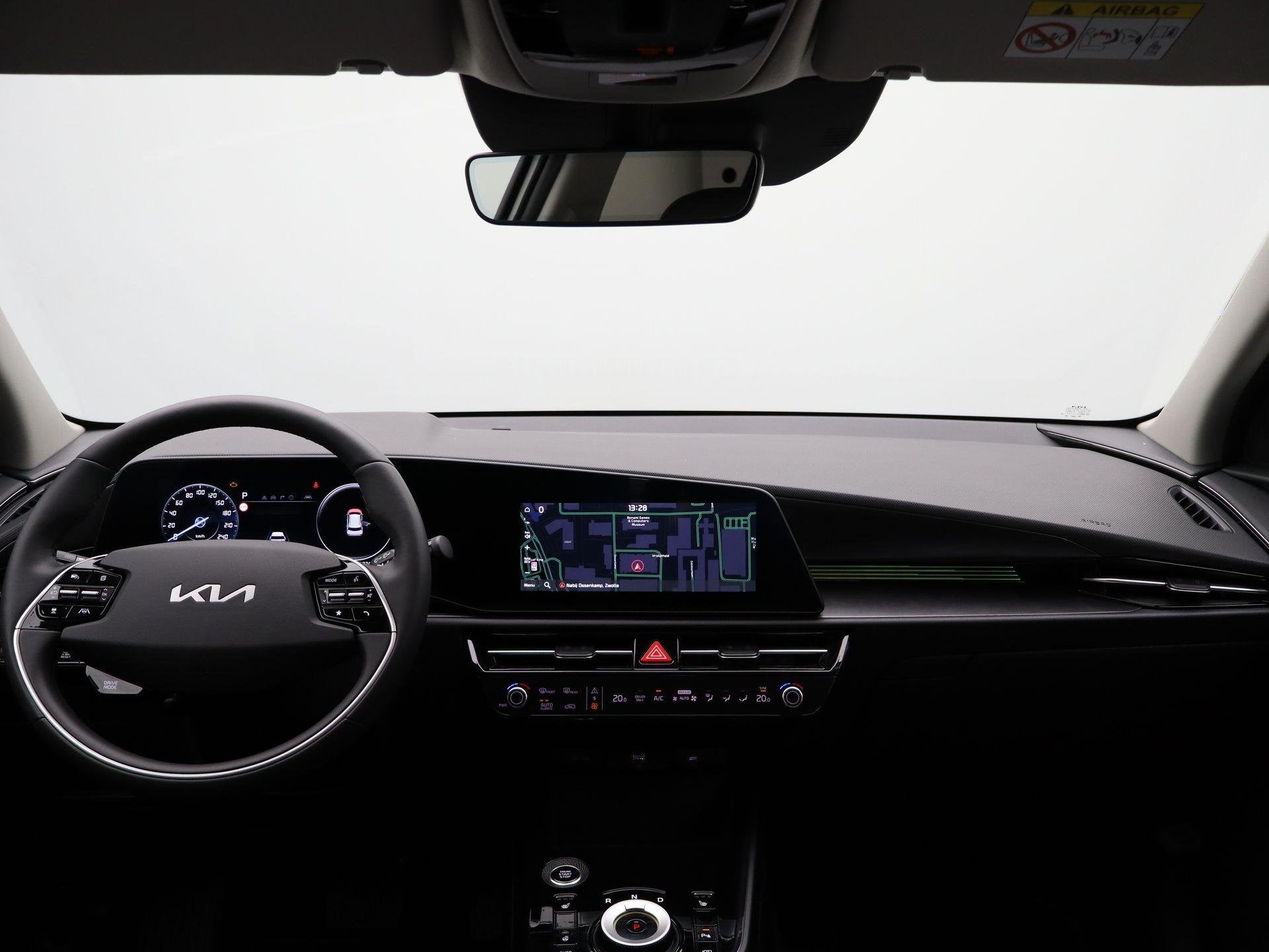 Foto 35 van Kia Niro 1.6 GDi Hybrid DynamicPlusLine | Open dak | Clima |