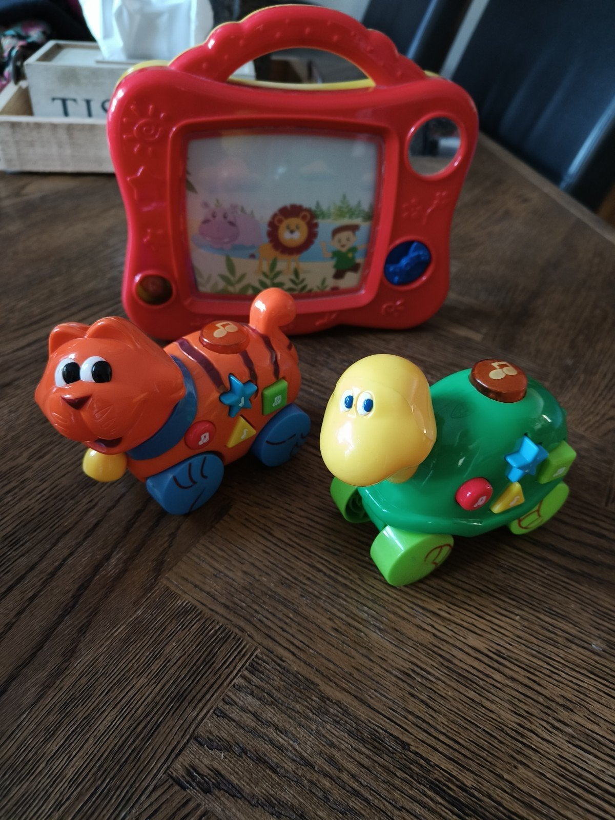 Baby speelgoed set: VTech tv, kat en schildpad, Ophalen of Verzenden, Gebruikt, Overige typen, Met wieltjes