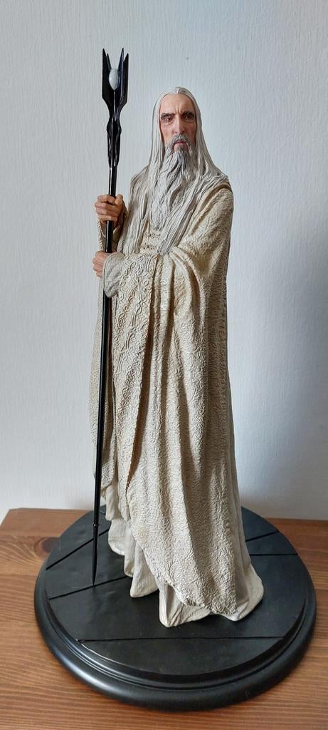 Weta Saruman 1:6 Beeld met artbox en shipper, Ophalen of Verzenden, Zo goed als nieuw, Beeldje of Buste