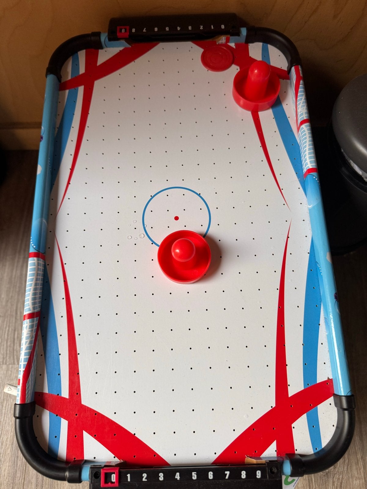 Leuk Airhockey Tafelspel - Compact en Draagbaar, Ophalen, Zo goed als nieuw