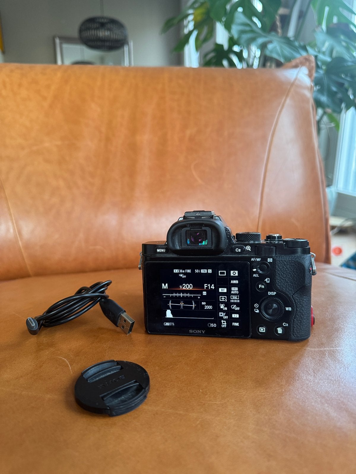 Foto 3 van Sony Alpha A7R met lens