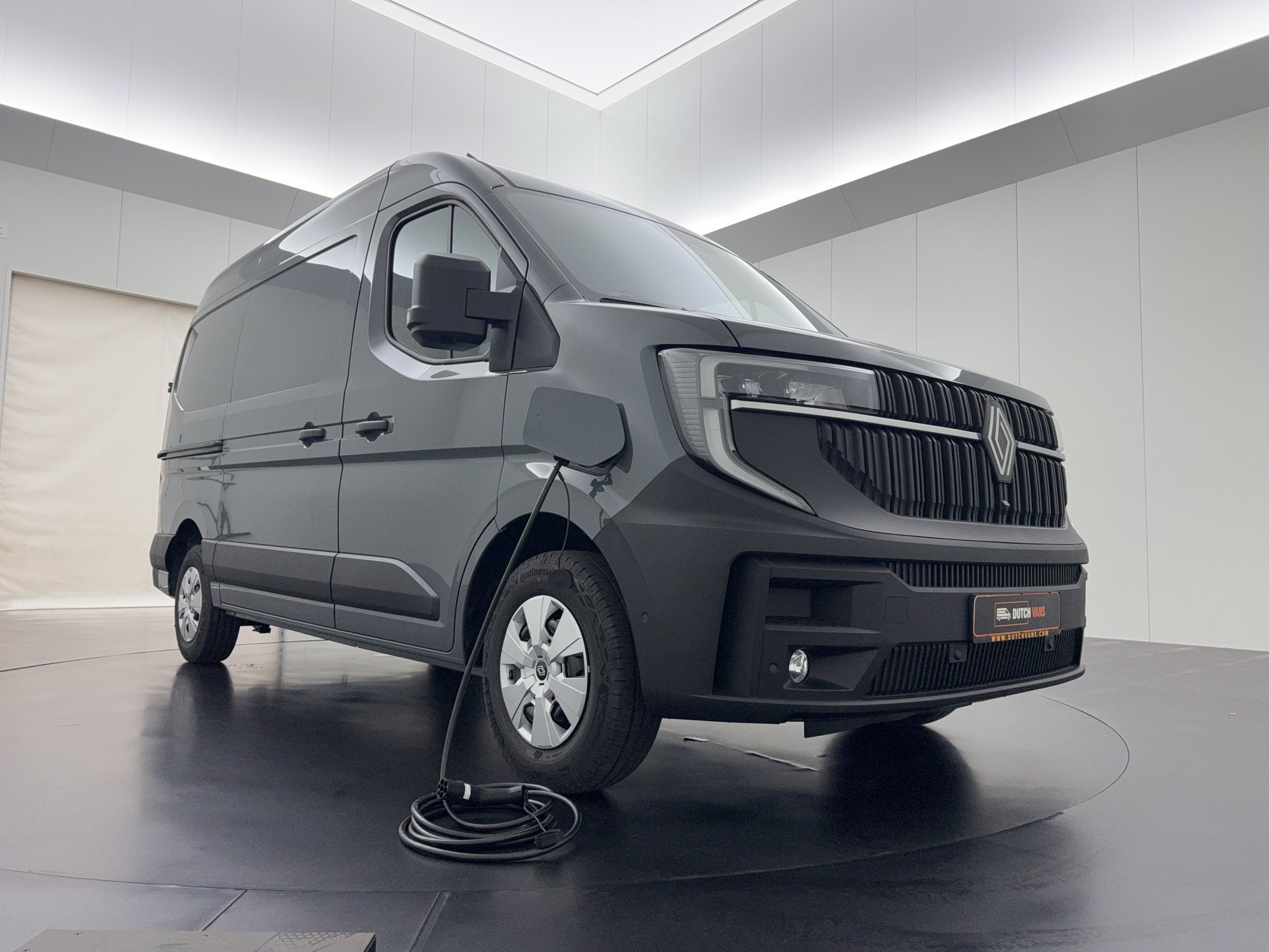 Renault Master E-Tech 87Kwh L2H2 | Zeer Compleet ! | Direct, Automaat, Dealer onderhouden, Stof, Renault