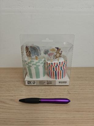 Muffin and Praline Baking Molds – Assorted Stock, Ophalen, Nieuw in verpakking, Poprock