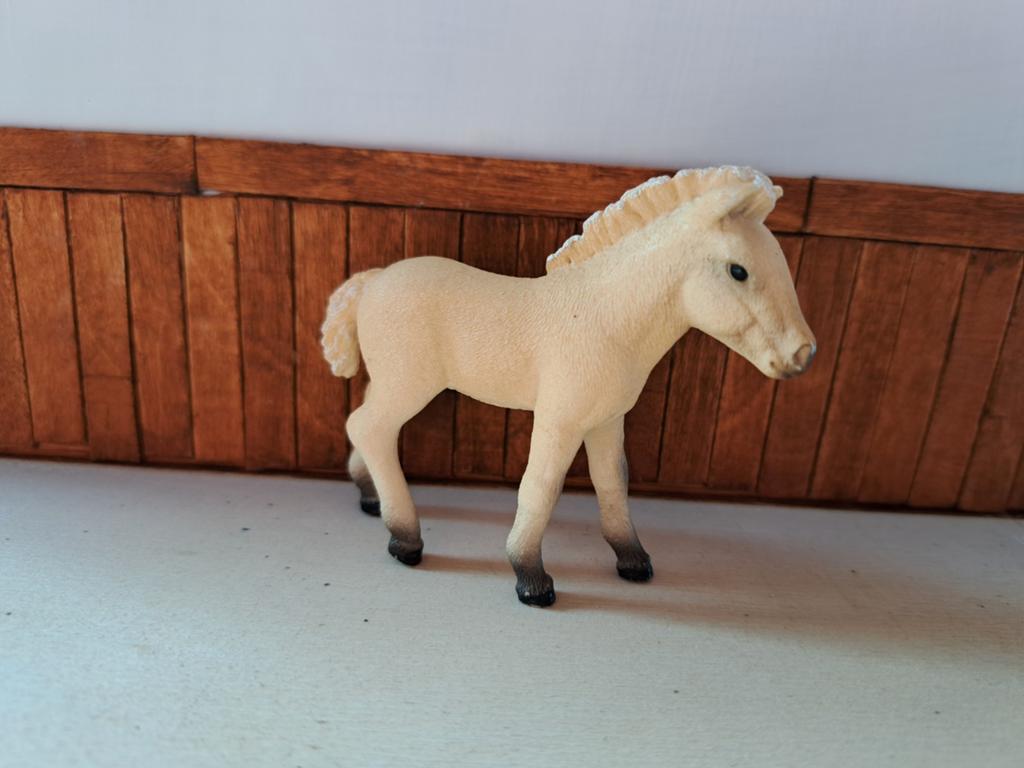 Schleich fjord veulen, Verzamelen, Dierenverzamelingen, Ophalen of Verzenden, Zo goed als nieuw, Paard, Beeldje of Figuurtje