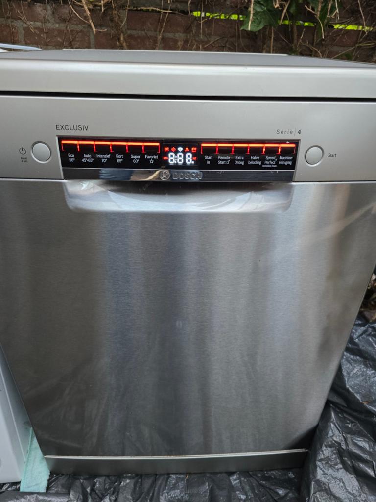 Bosch exclusiv 4 vaatwasser. Zo goed als nieuw, 4 jaar jong., Witgoed en Apparatuur, Vaatwasmachines, Ophalen, Zo goed als nieuw