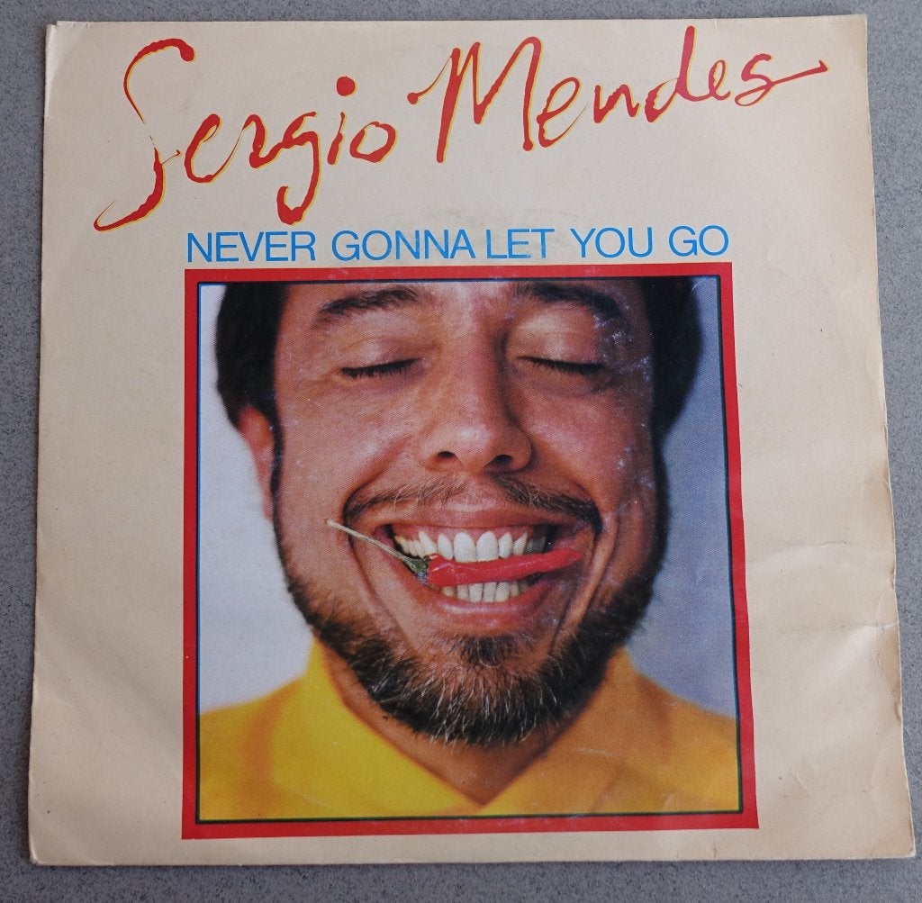 Sergio Mendes - Never Gonna Let You Go (7'' Vinyl Single), Latin en Salsa, 7 inch, Zo goed als nieuw, Overige typen