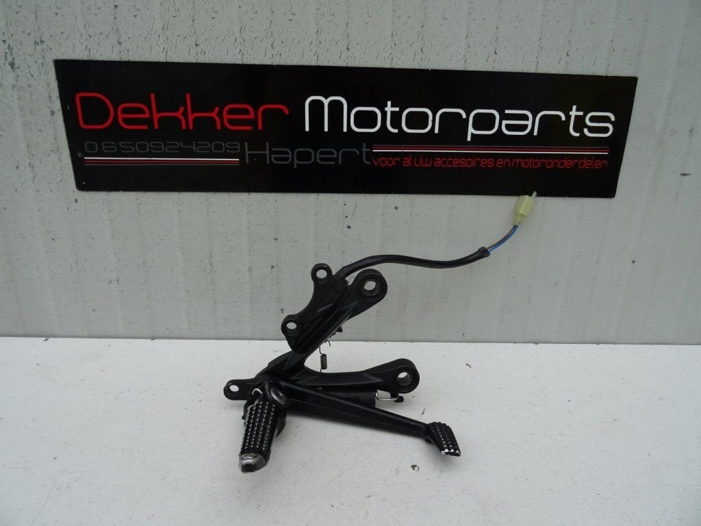 Remset / Rechter voetsteun Kawasaki ZX6R 2009-2010-2011-2012, Gebruikt, -, -, Ophalen of Verzenden