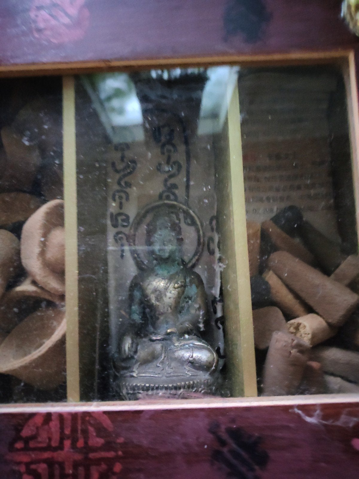 Kleine vitrine liggen of staand voor kleine boeddha/ wierook, Ophalen of Verzenden
