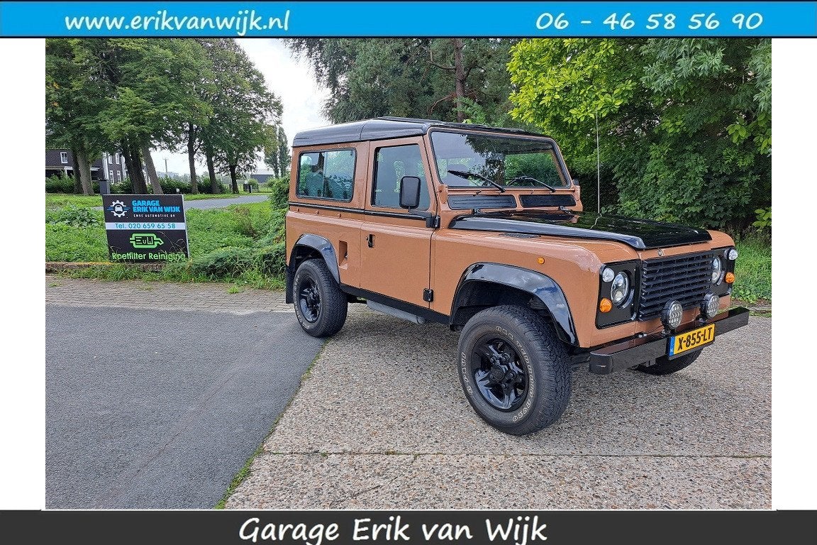 Land Rover Defender 2.3 90 (bj 1984), Auto's, 2286 cc, Land Rover, Bruin, Bedrijf