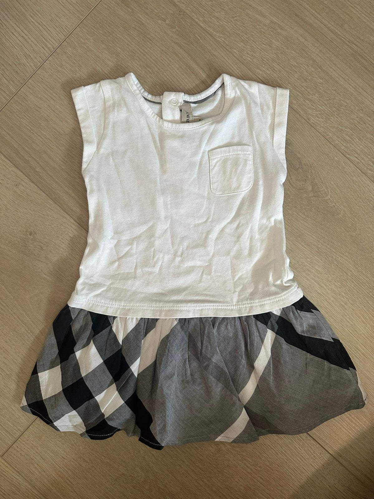 Baby jurkje Burberry, Maat 67, Kinderen en Baby's, Ophalen of Verzenden, Zo goed als nieuw, Meisje, Jurkje of Rokje