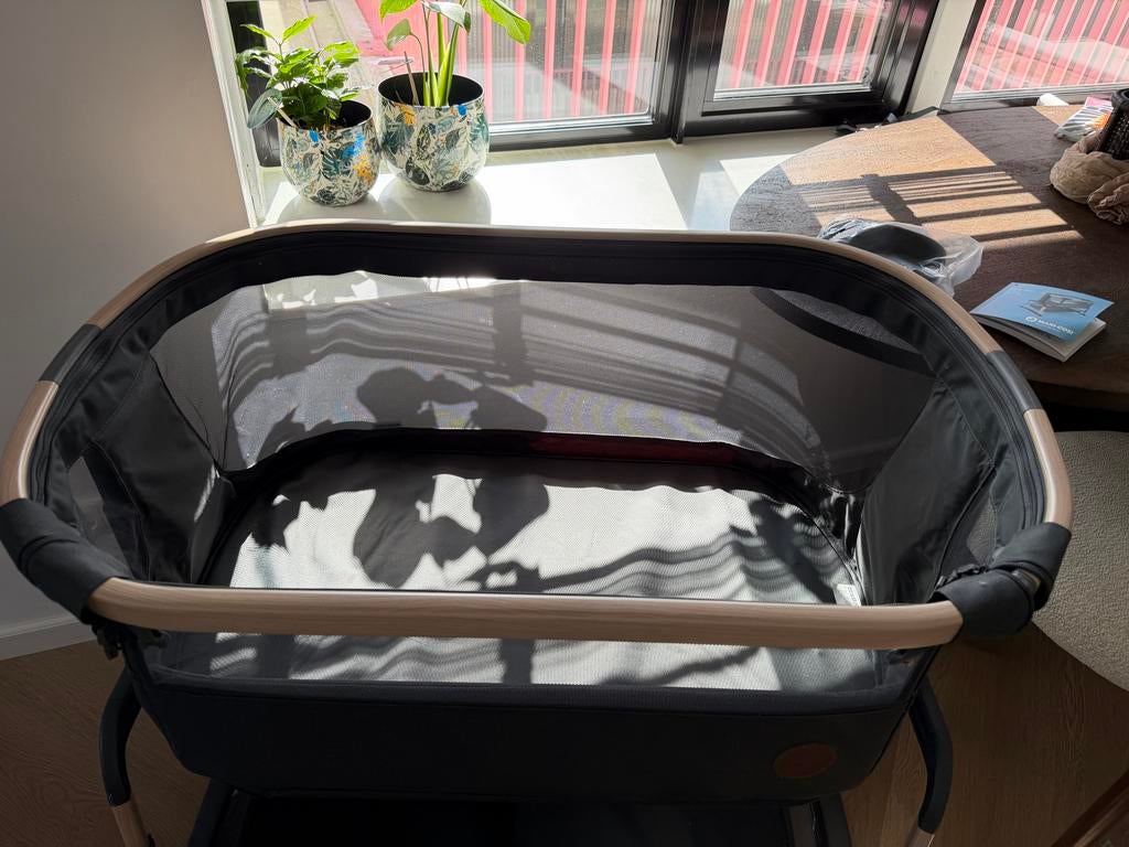 Maxi-Cosi Iora Air Co-Sleeper - Beyond Graphite, Ophalen, Zo goed als nieuw, Wieg