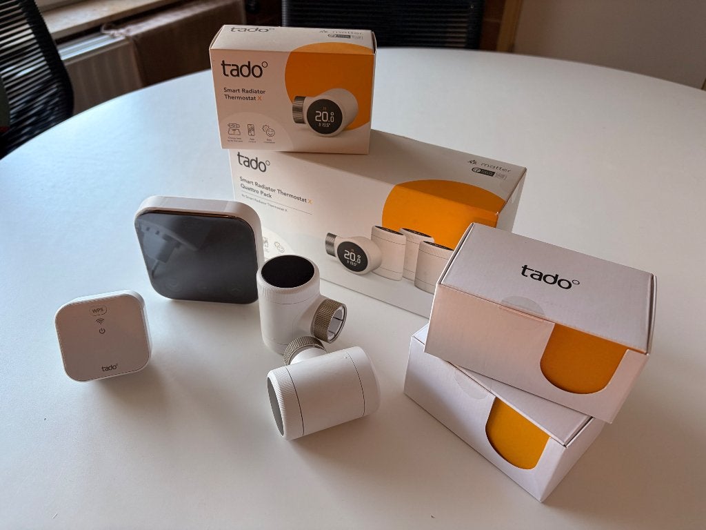 Smart radiator set Tado x serie, Doe-het-zelf en Verbouw, Thermostaten, Zo goed als nieuw, Slimme thermostaat, Ophalen of Verzenden
