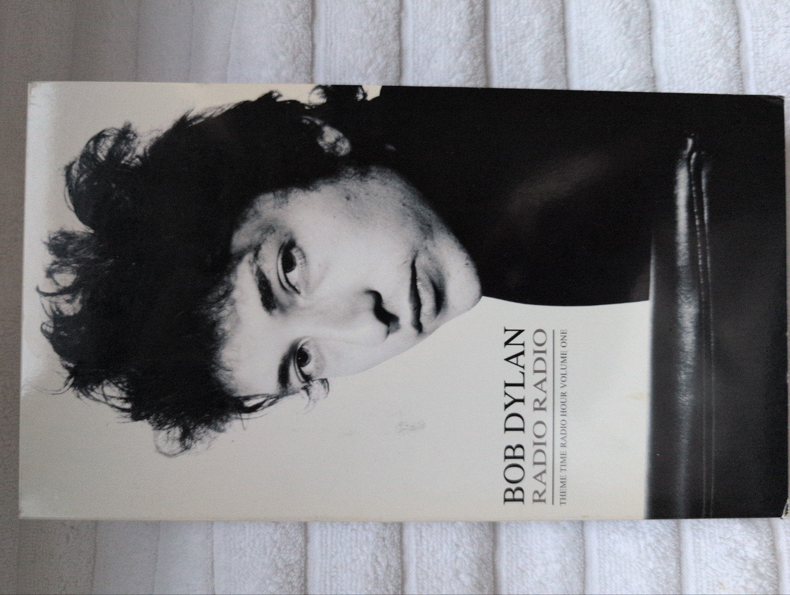 Bob Dylan - Radio Radio: Theme Time Radio Hour Volume One, Boxset, Ophalen of Verzenden, Zo goed als nieuw, Folk