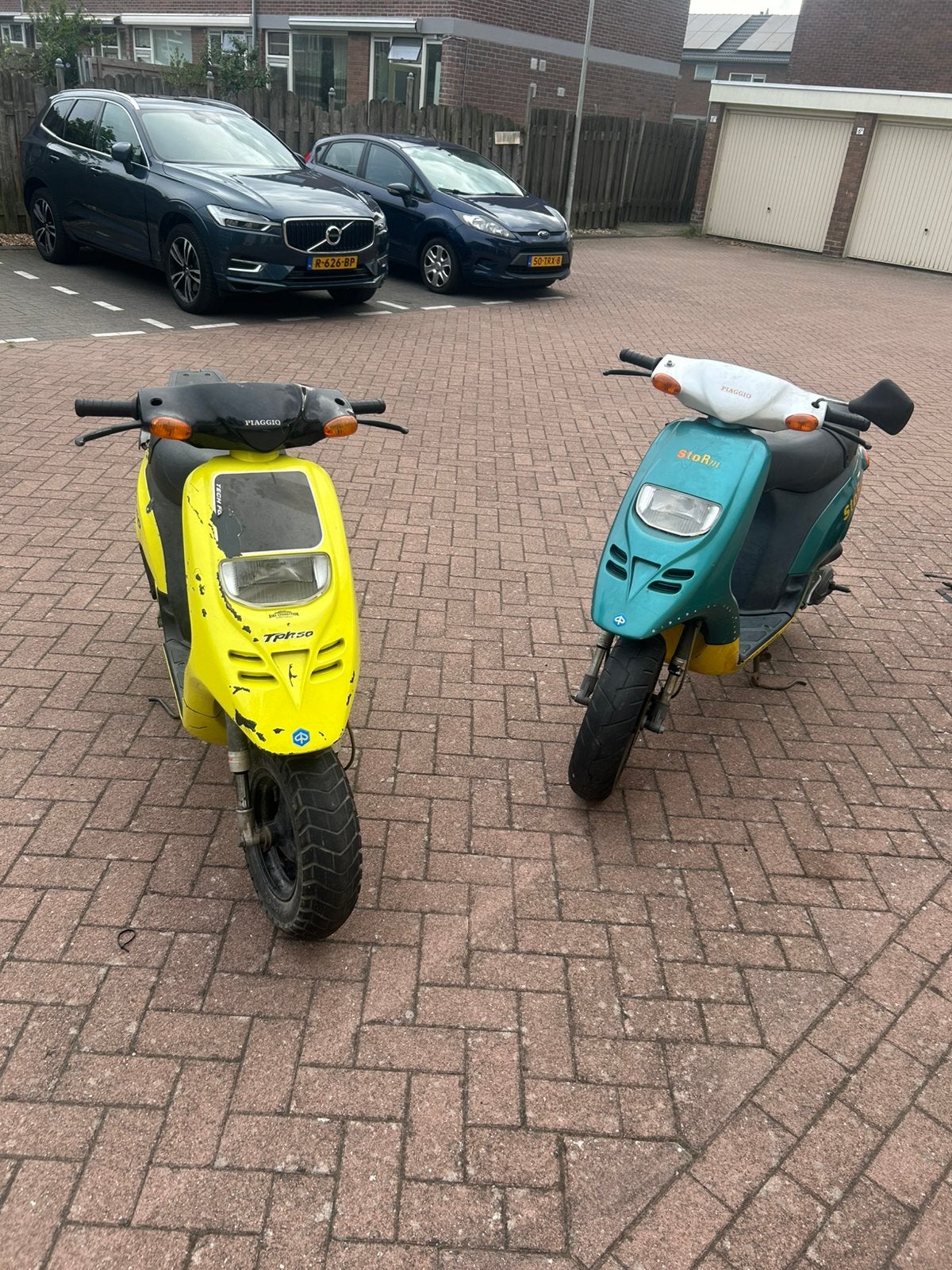 2x piaggio typhoon, Fietsen en Brommers, Ophalen, Zo goed als nieuw, Overige modellen