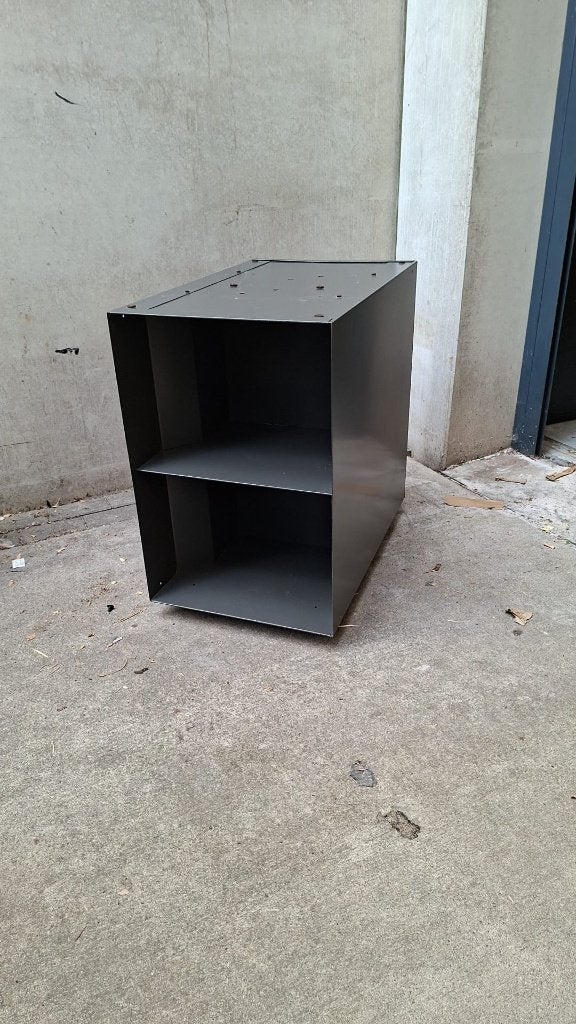 5 stuks stalen kasten - displays, Ophalen of Verzenden, Gebruikt
