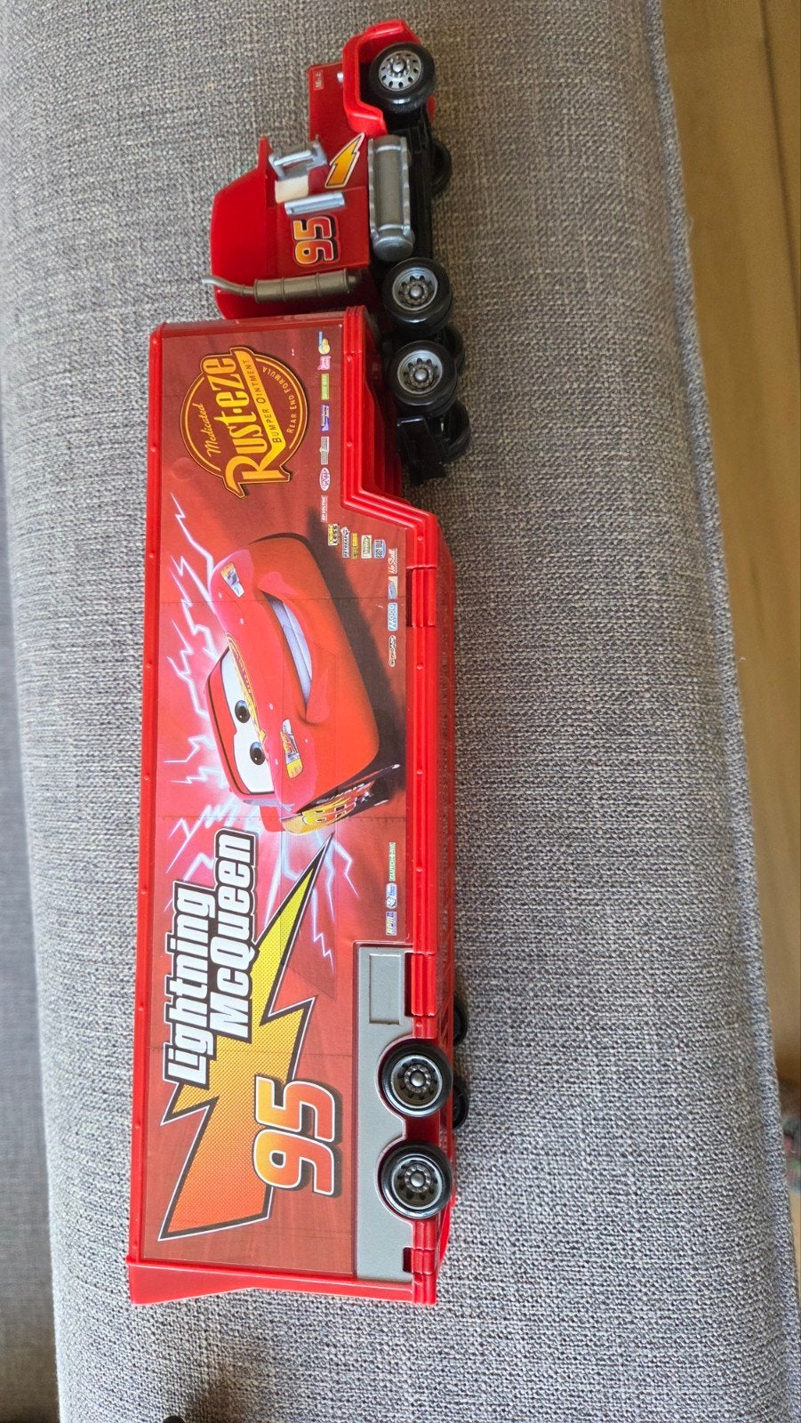 Disney Cars Bliksem McQueen Mack Truck Speelset, Ophalen of Verzenden, Gebruikt