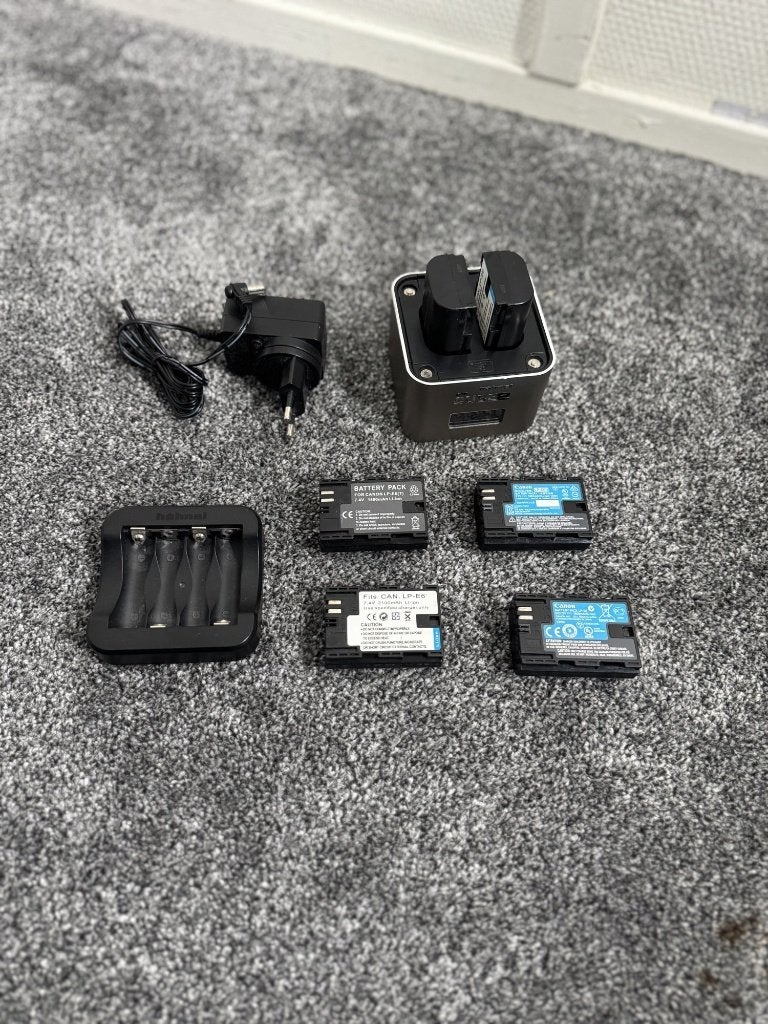 Hähnel ProCube 2 lader + 6x LP-E6 accu (Canon), Gebruikt, Acculader, Canon, Overige merken