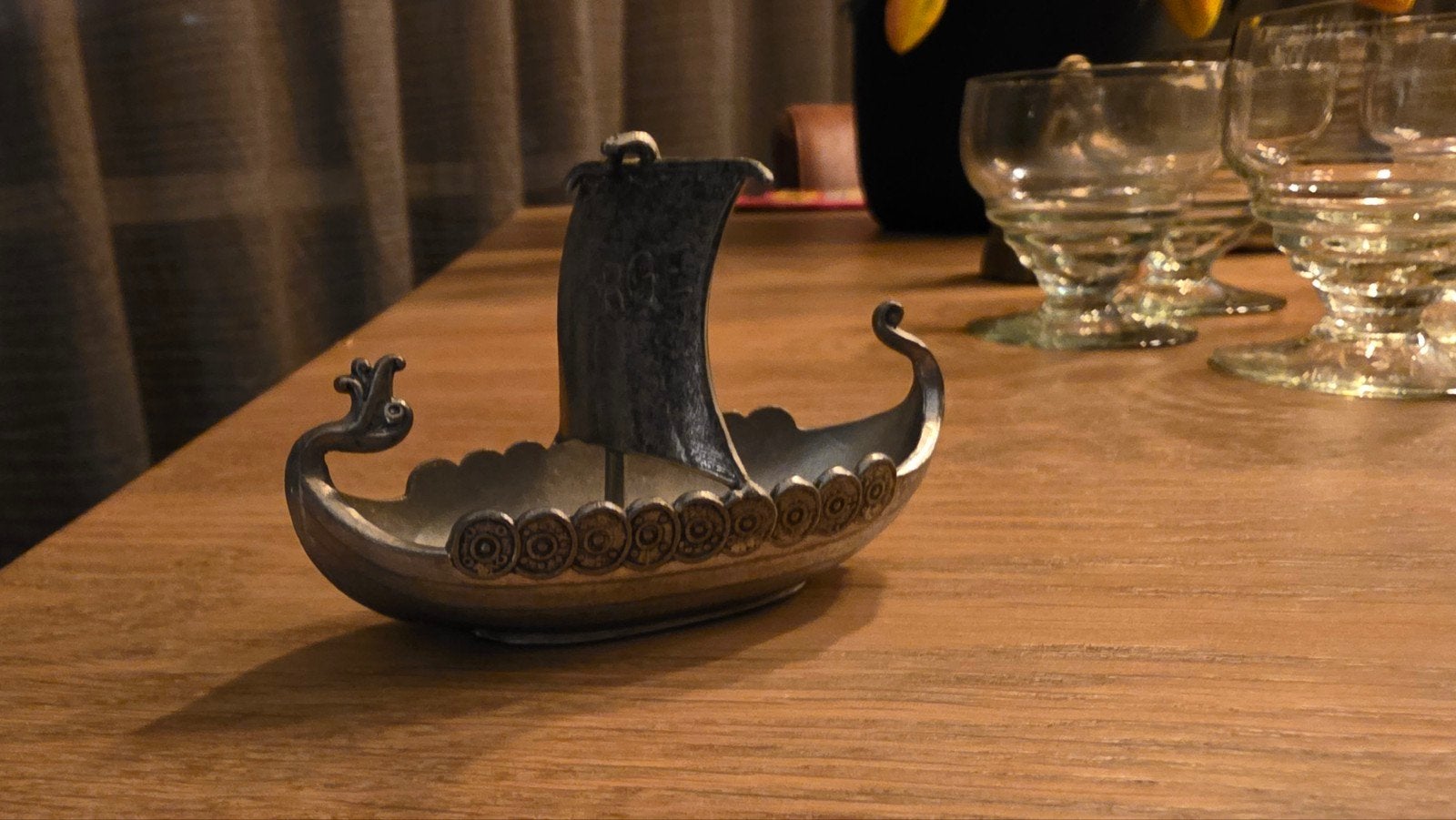 Vintage Noorse Tinnen Vikingschip Decoratie, Ophalen of Verzenden