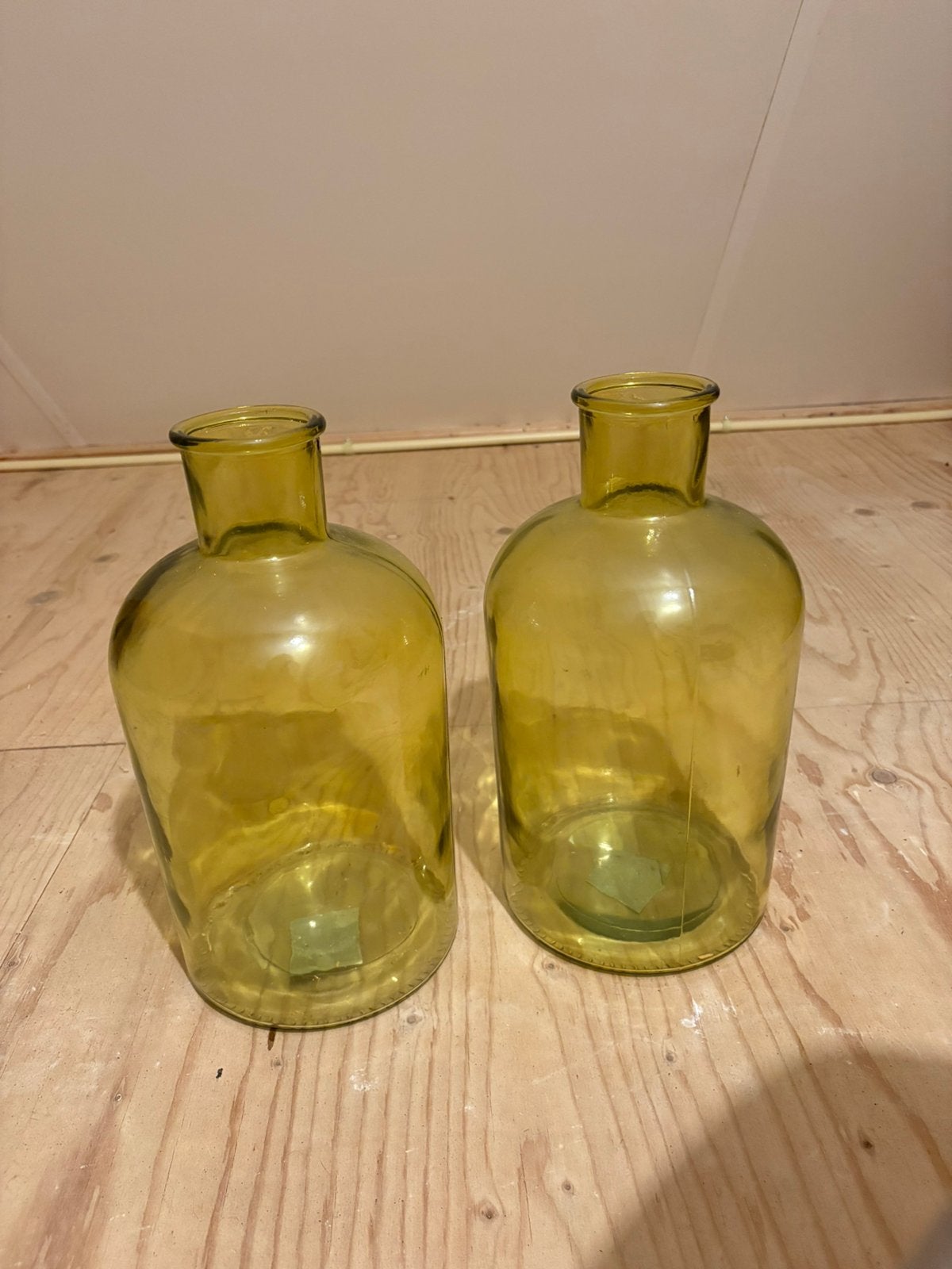 Twee gele vazen, Ophalen, Gebruikt, Geel, Glas