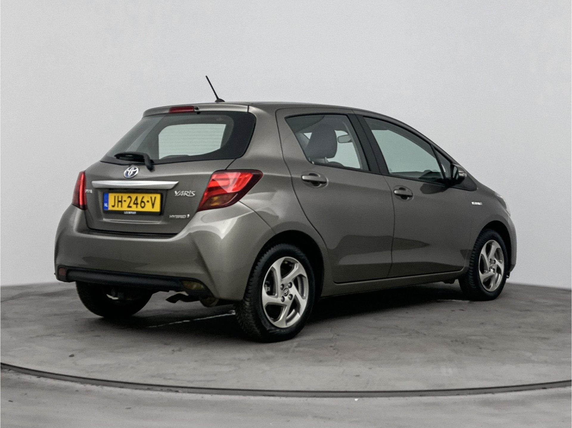 Toyota Yaris 1.5 Hybrid Lease Limited | Navigatie | Cruise C, Auto's, 12 maanden, Gebruikt, Euro 6, 49 €/maand