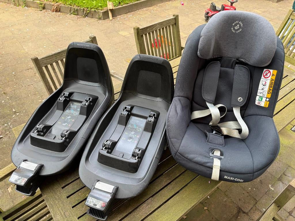 Maxi Cosi Pearl autostoel met 2x FamilyFix One I-size base, Kinderen en Baby's, Autostoeltjes, Ophalen, Autogordel, 9 t/m 18 kg