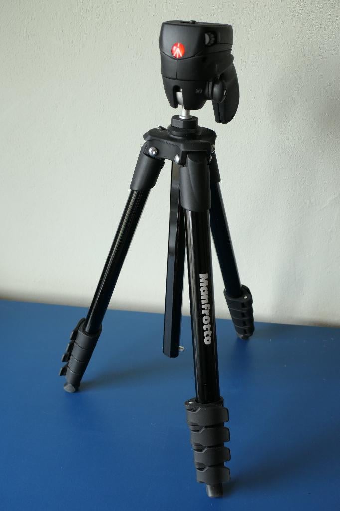Manfrotto statief, Zo goed als nieuw, 150 tot 175 cm, Met balhoofd, Ophalen of Verzenden
