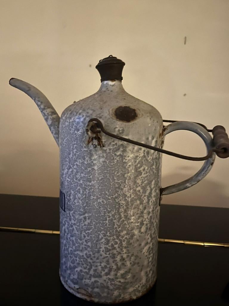 Antieke geëmailleerde petroleumkan - 2 liter, Antiek en Kunst, Antiek | Emaille, Ophalen of Verzenden