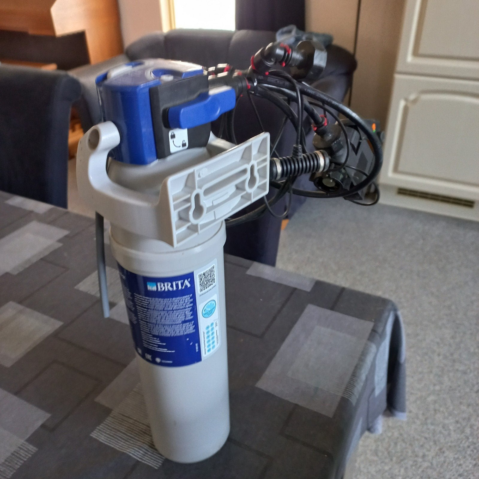 2 Brita waterfilters met filterkoppen en leidingen, Ophalen
