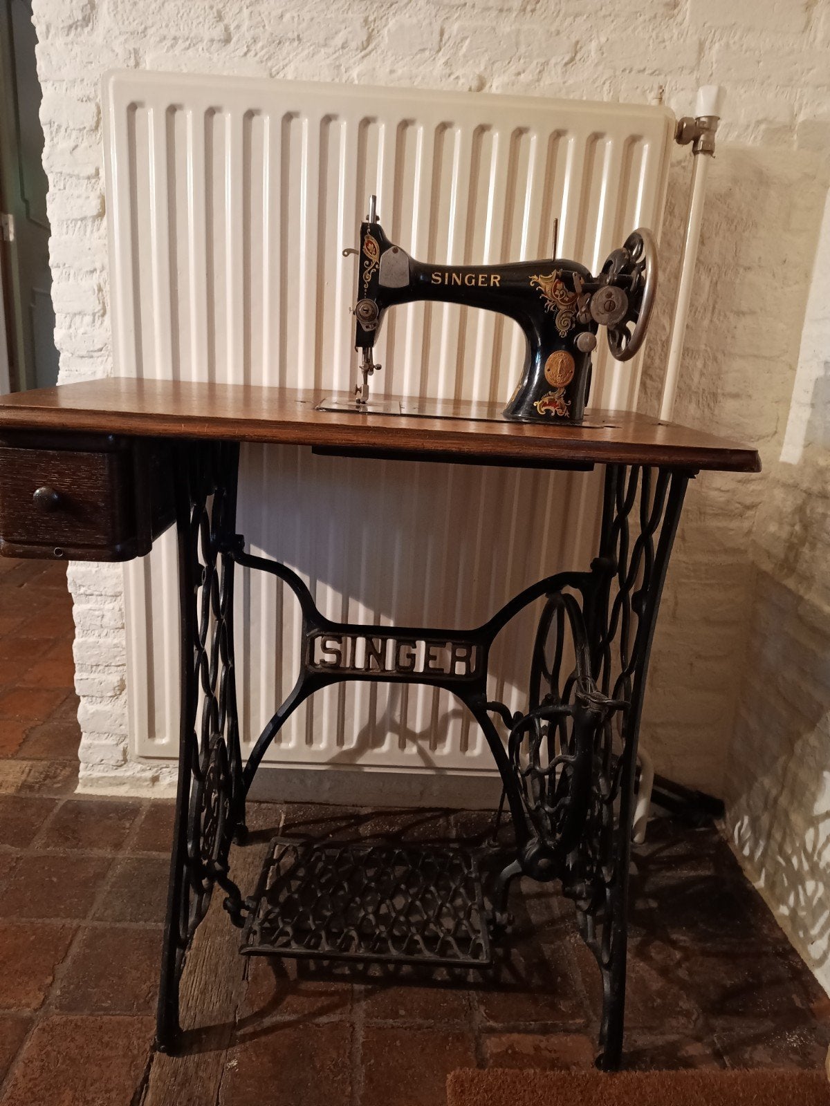 Antieke Singer Naaimachine met Onderstel, Ophalen of Verzenden