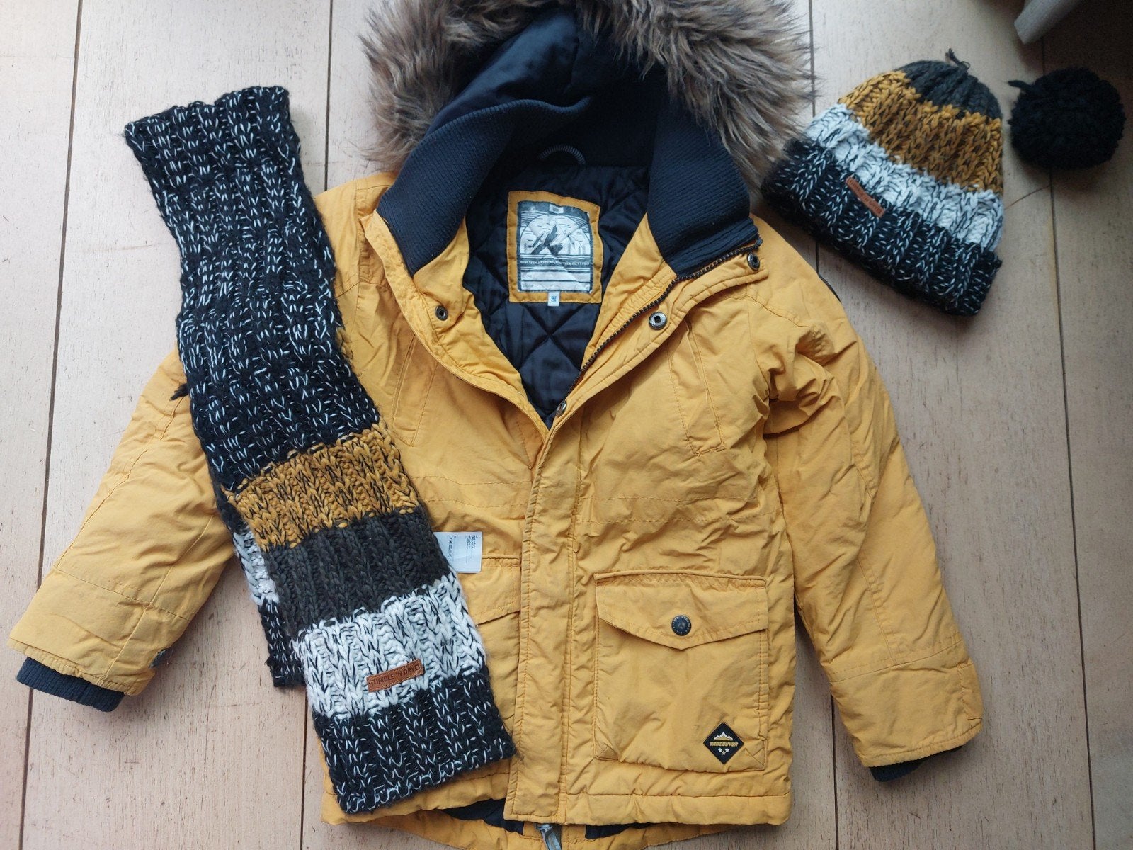 We Fashion Winterjas 122-128 met sjaal en muts Tumble 'n dry, Ophalen, Gebruikt, Jongen of Meisje, We Fashion