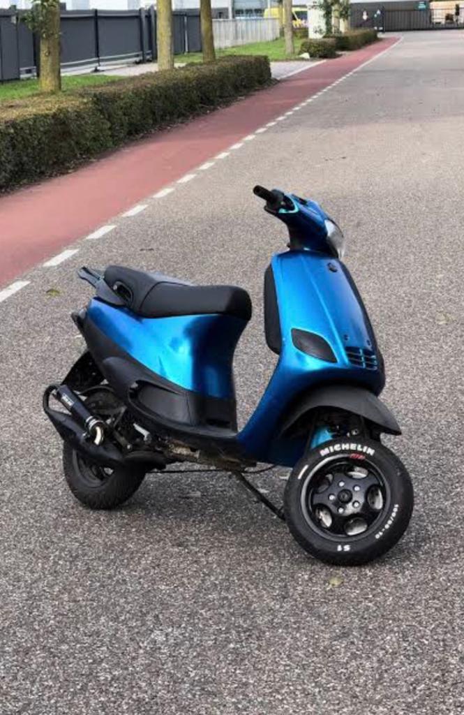 Gezocht ! Type 3 of zip 50 cc 2t brom gezocht !, Fietsen en Brommers, Scooters | Piaggio, Ophalen of Verzenden, Zo goed als nieuw
