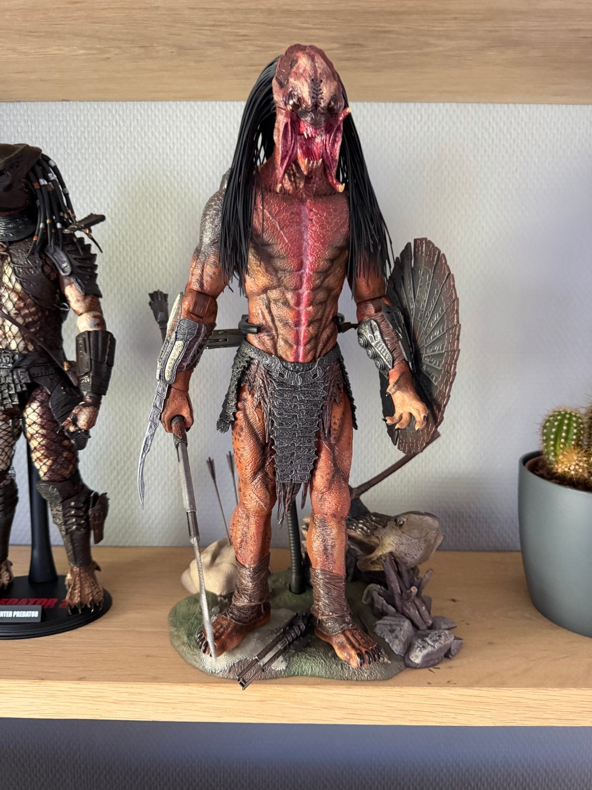 Hot Toys Predator Prey Figuur zonder doos, Ophalen of Verzenden, Zo goed als nieuw