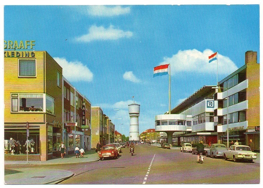 Den Helder Beatrixstraat met watertoren en V&D, auto's, Ophalen, 1980 tot heden, Ongelopen, Noord-Holland