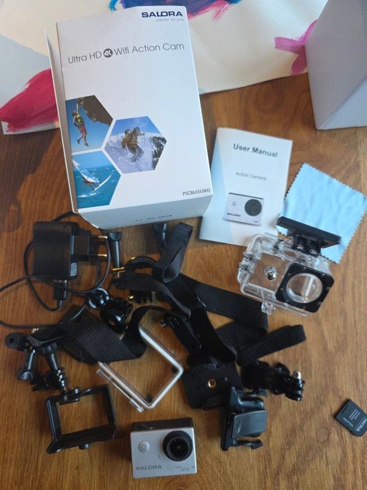 Salora Ultra HD WiFi Action Cam met accessoires, Ophalen of Verzenden, Zo goed als nieuw, Overige merken
