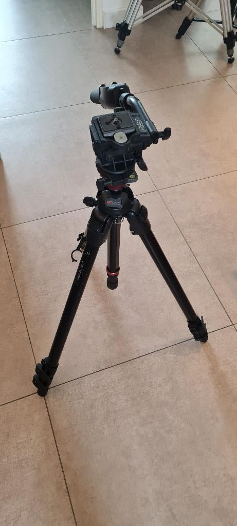 Manfrotto statief: #755B, kop: #200, handvat remote: #522AC, Gebruikt, Minder dan 150 cm, Met balhoofd, Ophalen of Verzenden