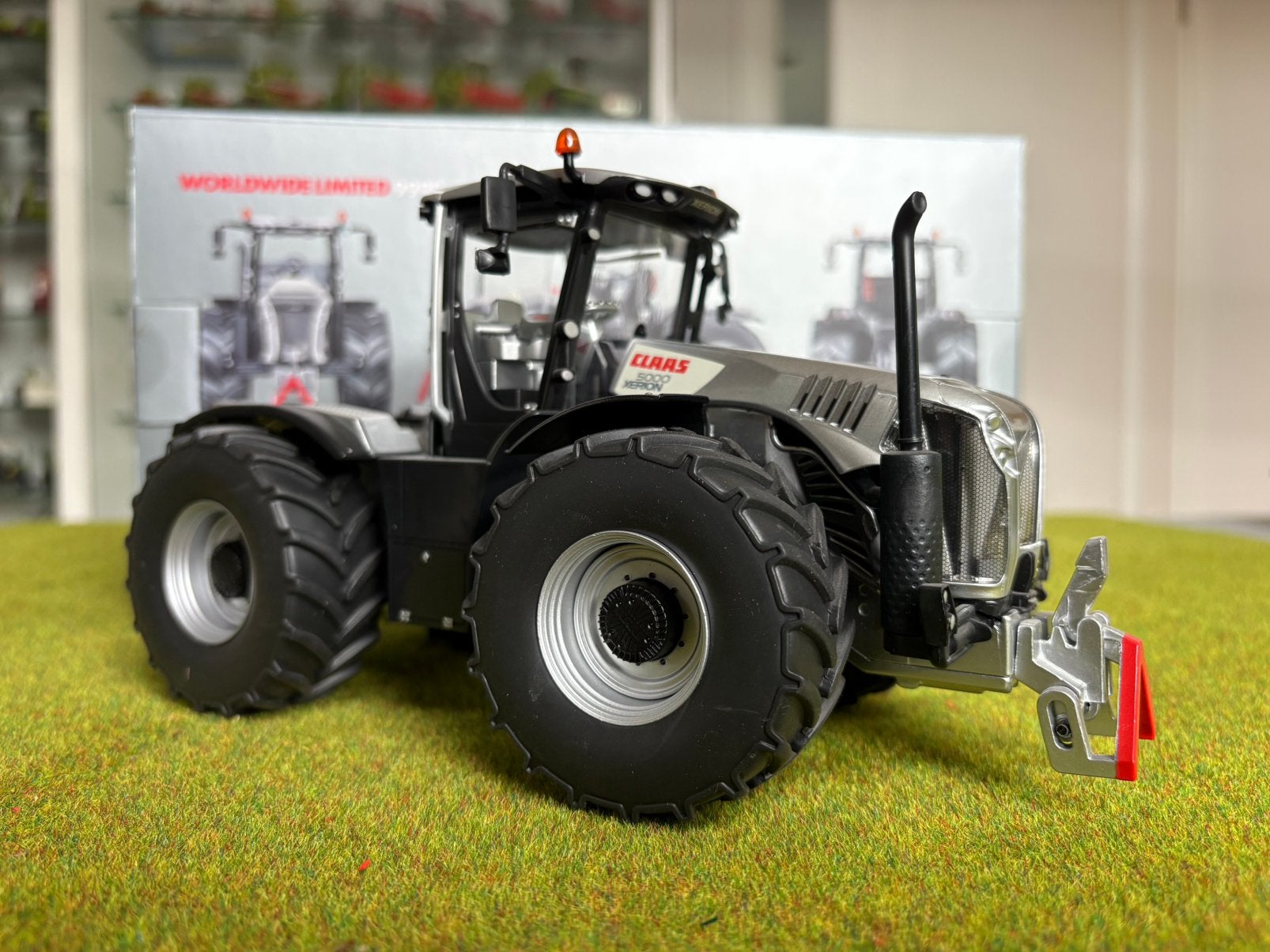 Claas xerion silver editie limited edition siku, Ophalen of Verzenden, Zo goed als nieuw, Tractor of Landbouw, SIKU