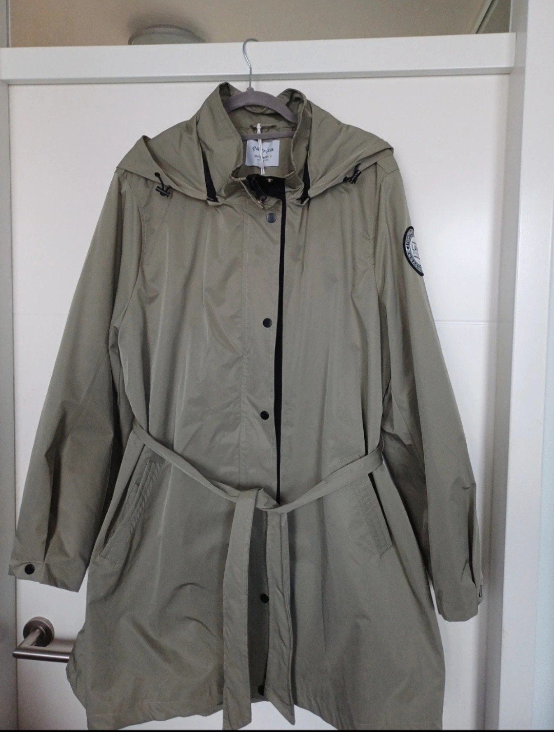 trenchcoat Paprika maat 4 of maat 50 khaki kleur nieuw, Kleding | Dames, Nieuw, Ophalen of Verzenden, Jas of Mantel, Paprika