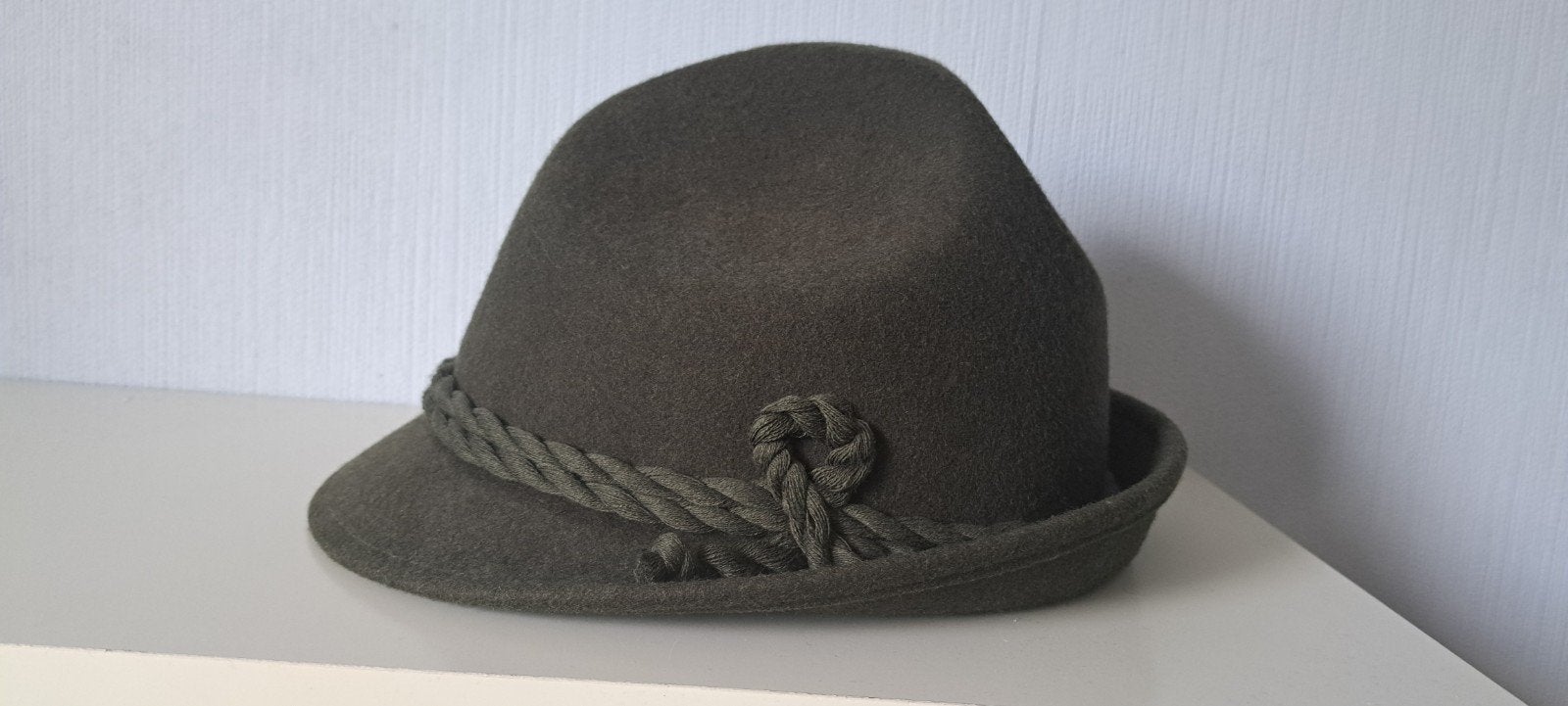 Originele Dreispitz Hut - 100% Wol - Maat 60, Hoed, Dreispitz Hut, Ophalen of Verzenden, Zo goed als nieuw