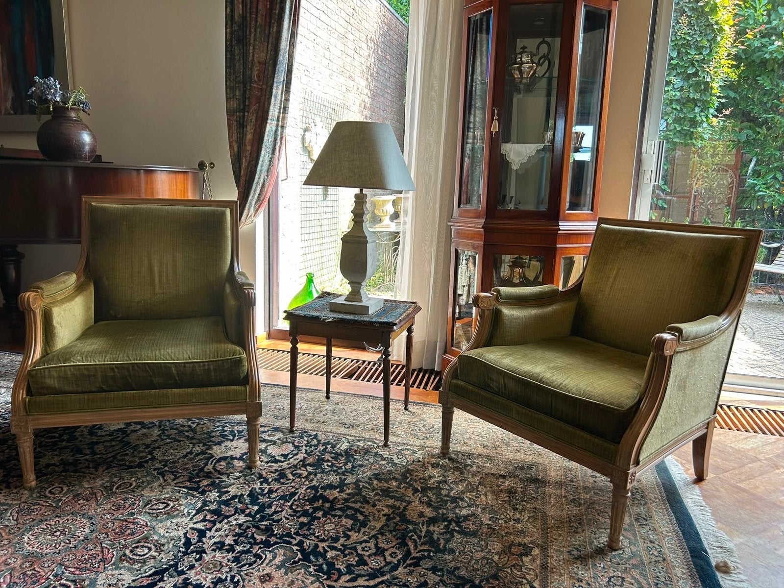 Set van 2 vintage fauteuils in groen fluweel, Antiek en Kunst, Antiek | Meubels | Stoelen en Banken, Ophalen