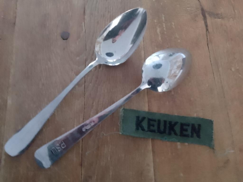 PSU DEFENSIE LEPELS - Set van 2 met 'KEUKEN' patch, Verzamelen, Militaria | Algemeen, Ophalen of Verzenden, Landmacht, Nederland