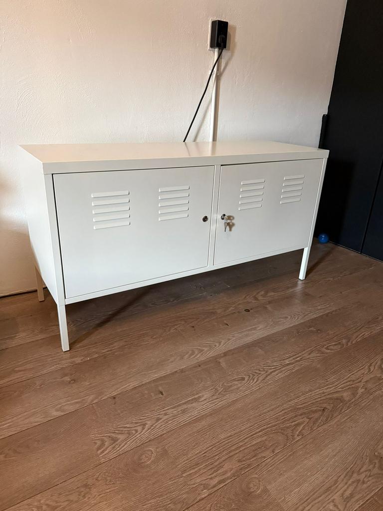 Ikea TV meubel, Huis en Inrichting, Kasten | Lockerkasten, Ophalen, Zo goed als nieuw
