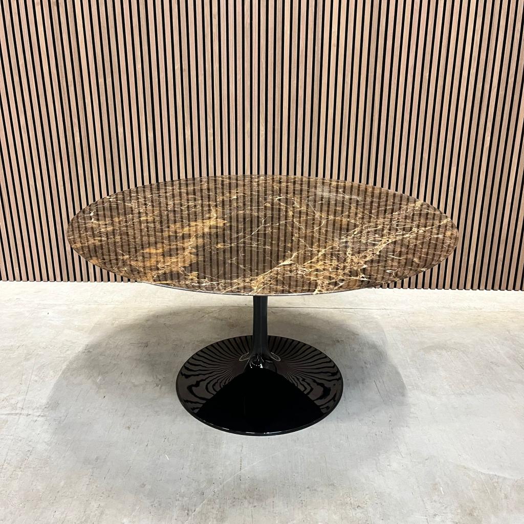 Knoll Saarinen Tulip tafel - Emperador - 137 cm, Ophalen of Verzenden