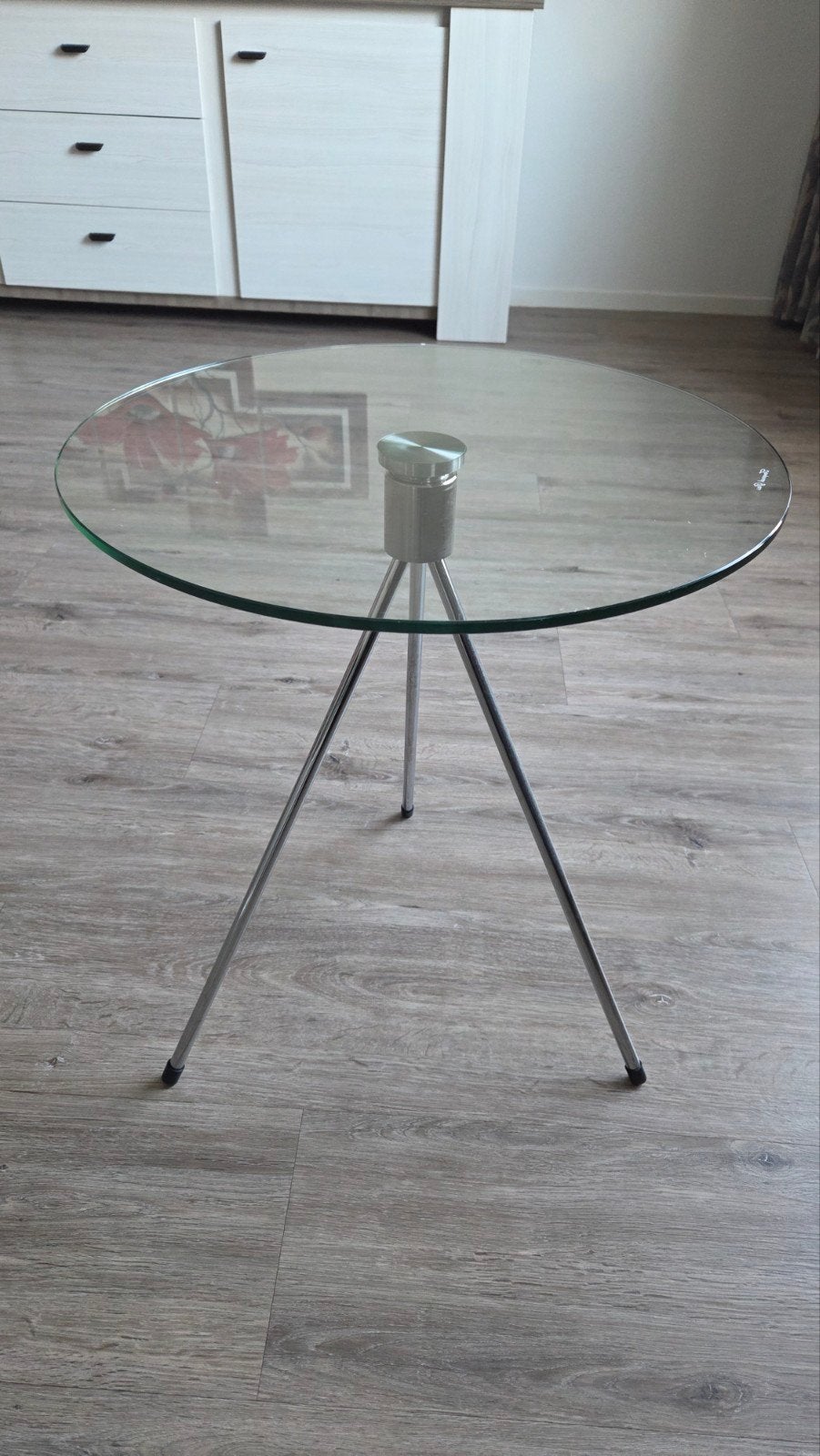 Glazen bijzettafel met metalen onderstel, Minder dan 55 cm, Gebruikt, Rond, Glas